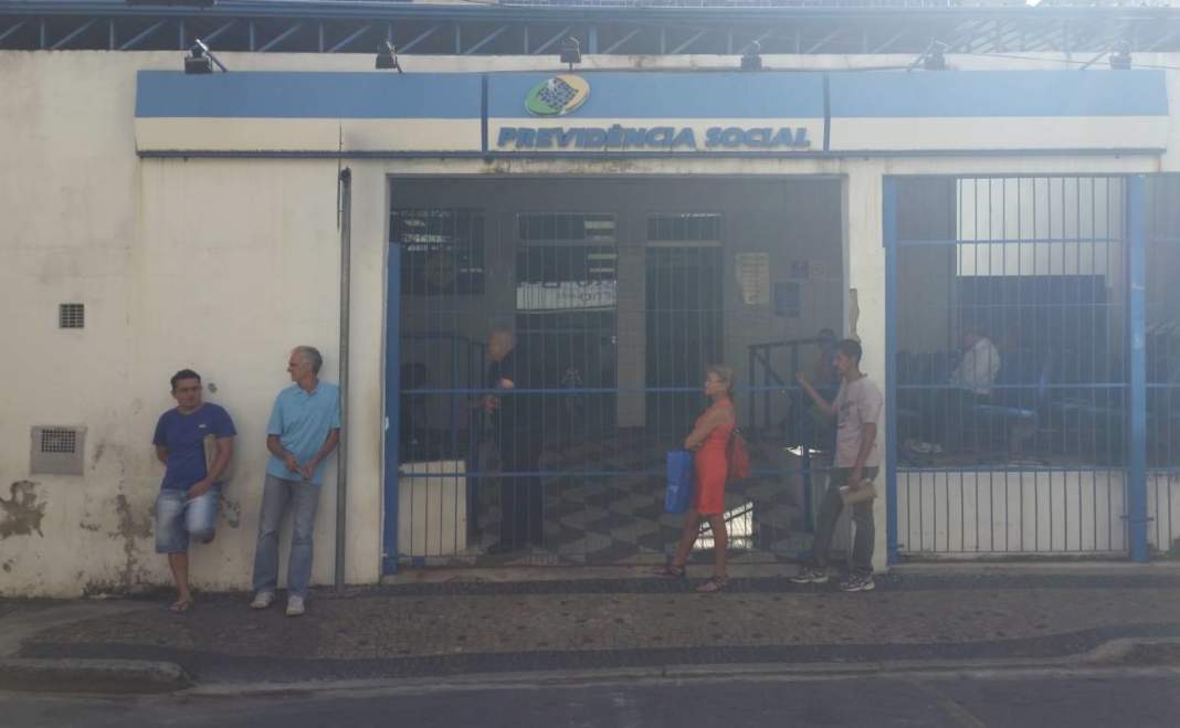 Trabalhadores de Campinas ficam 4 meses sem salário como reflexo da greve dos médicos peritos