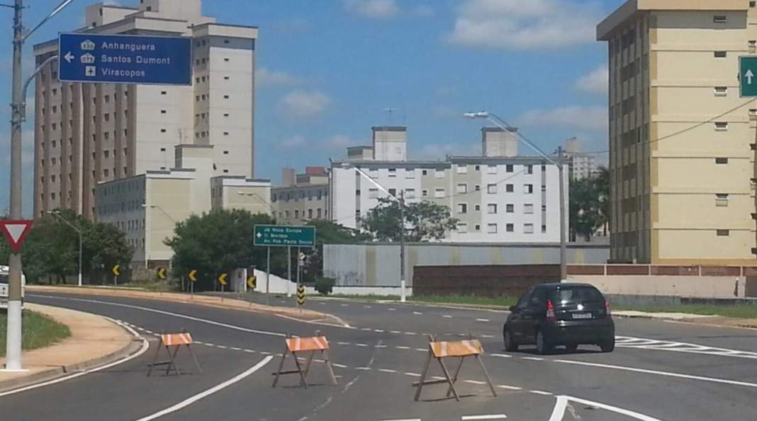 Jonas quer semáforo em novo cruzamento no Piçarrão