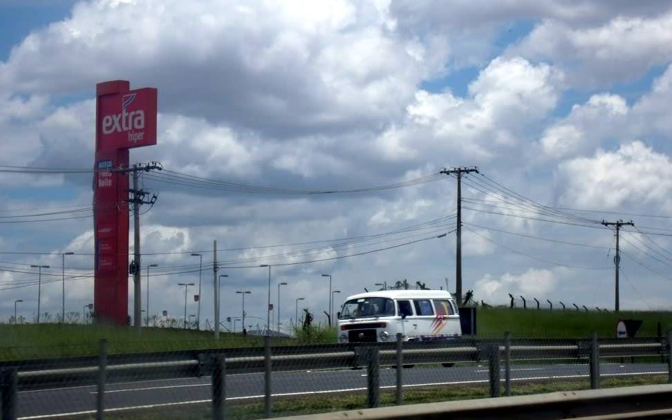 Prefeitura fecha hipermercado por falta de  alvará de funcionamento