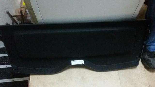 O tampão do porta-mala do carro