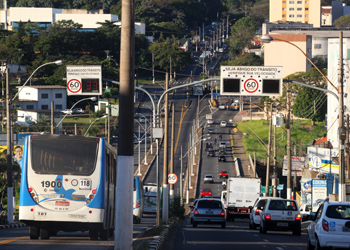 Corredor de ônibus da Avenida das Amoreiras será interditado neste sábado