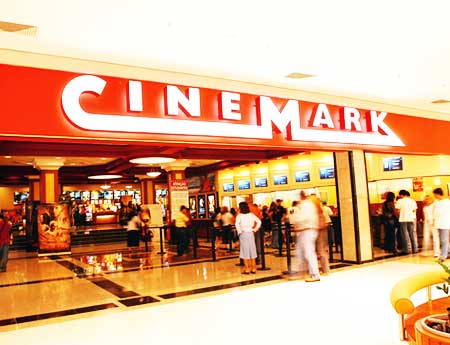 Rede de cinemas pagará multa trabalhista com ingressos