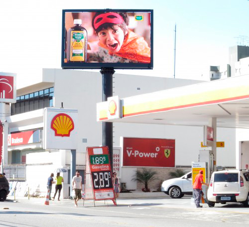 Vereador quer barrar painéis publicitários luminosos nas ruas de Campinas