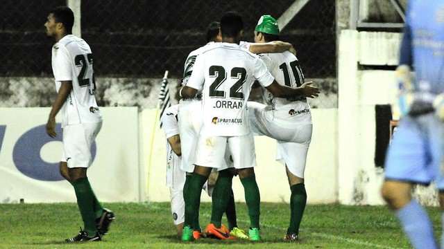 Guarani derrota o União Barbarense, mas segue fora do G8