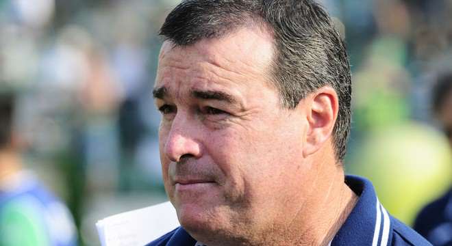 São Paulo demite Milton Cruz e quer Pintado do Guarani