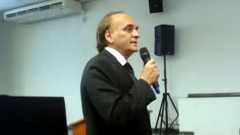 Desembargador do TJ descreve clima no país como de guerra e de exageros