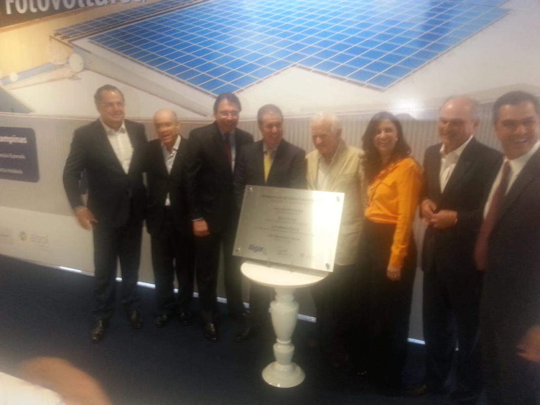 Empresa instala painéis solares para geração de energia e deve economizar R$ 1 milhão por ano