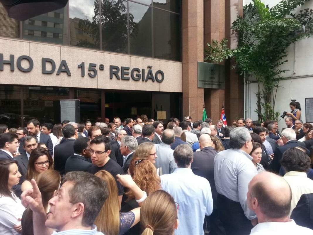 TRT 15 faz ato contra corte no orçamento