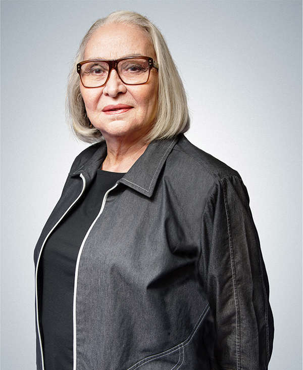 Advogada Tereza Dóro é sepultada no cemitério da Saudade, em Campinas