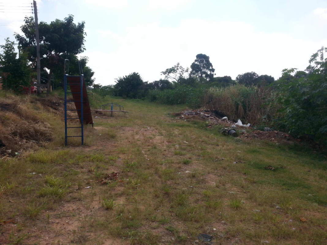 Abandono de praça no DIC IV, em Campinas, irrita população