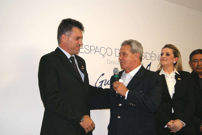 Guilherme Campos assume presidência da ACIC