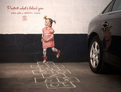 Devemos sempre estacionar de ré nas garagens dos prédios