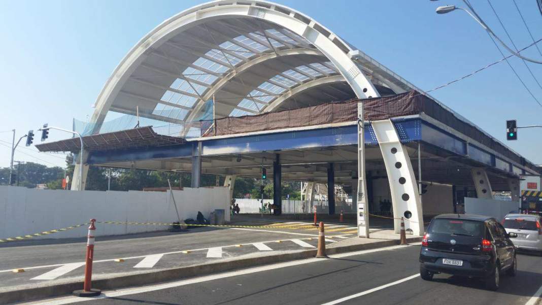 Motoristas do transporte público de Americana cruzam os braços nesta quarta-feira