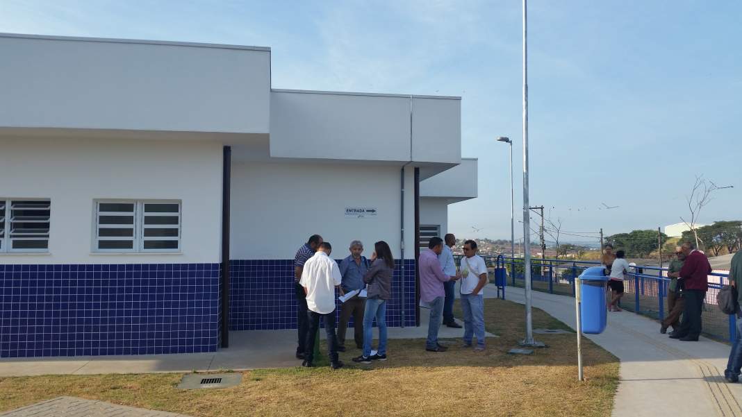 Usuários do Centro de Saúde do Parque Oziel reclamam da falta de médicos