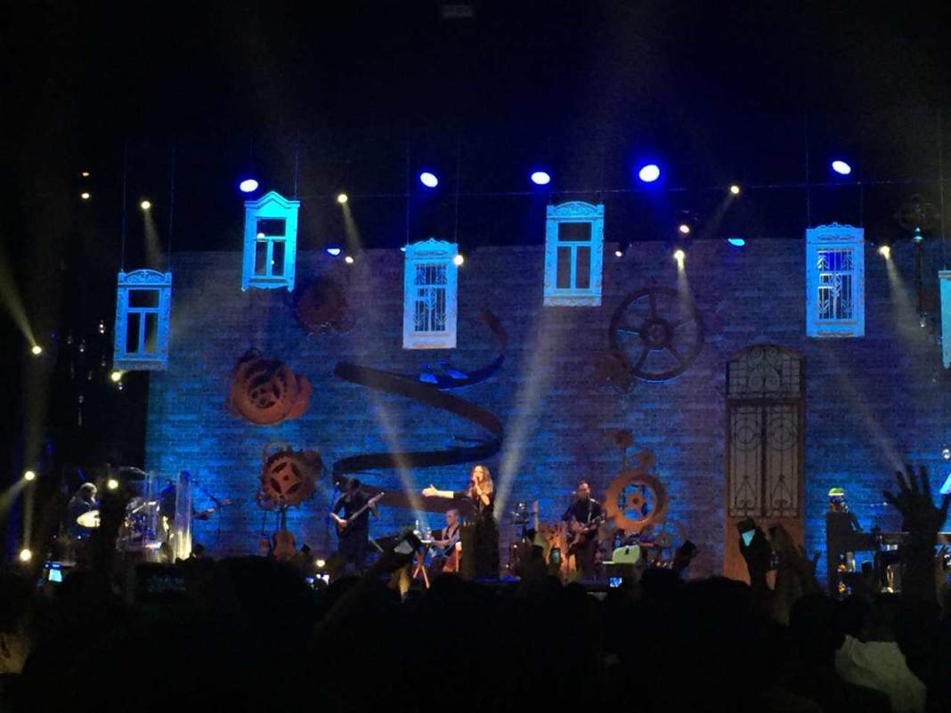 Entrevista Sandy: “Meu trabalho é artesanal, de coração e alma. Sucesso por si só não me convence”