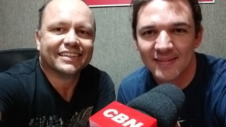 Diretor artístico do espetáculo “Grease – Um Novo Musical” , João Paulo Nascimento, que será encenado esta semana concede entrevista ao repórter Flávio Botelho