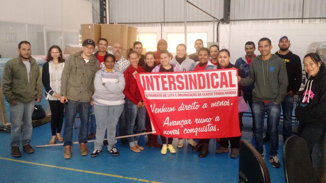 Funcionários ocupam indústria em Vinhedo após demissão em massa