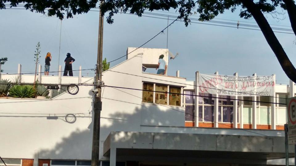 Estudantes ocupam reitoria da Unicamp em protesto contra corte de verbas