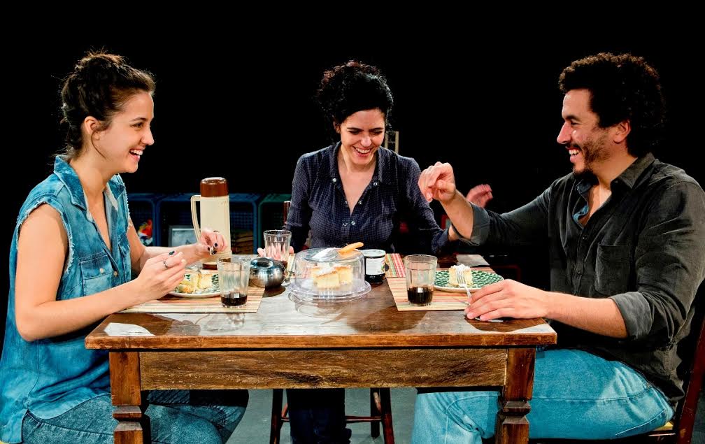 Teatro do Sesc recebe nesta sexta-feira a peça “Plano Sobre Queda”