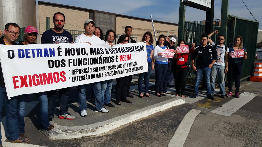 Em greve, Detran cria força tarefa para acelerar emissão de documentos