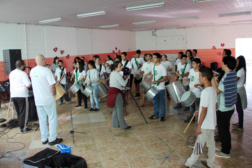 Adolescentes de projeto social fazem apresentação no Centro de Convivência em Campinas