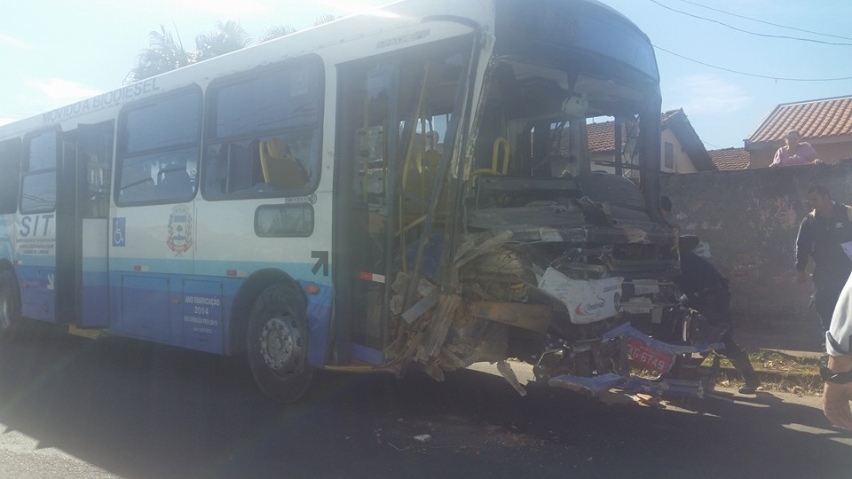 Mãe e bebê são atropelados por ônibus, em Limeira