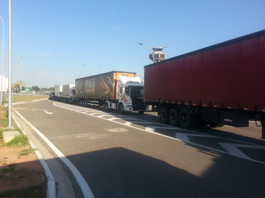 Greve dos auditores fiscais causa transtorno em Viracopos