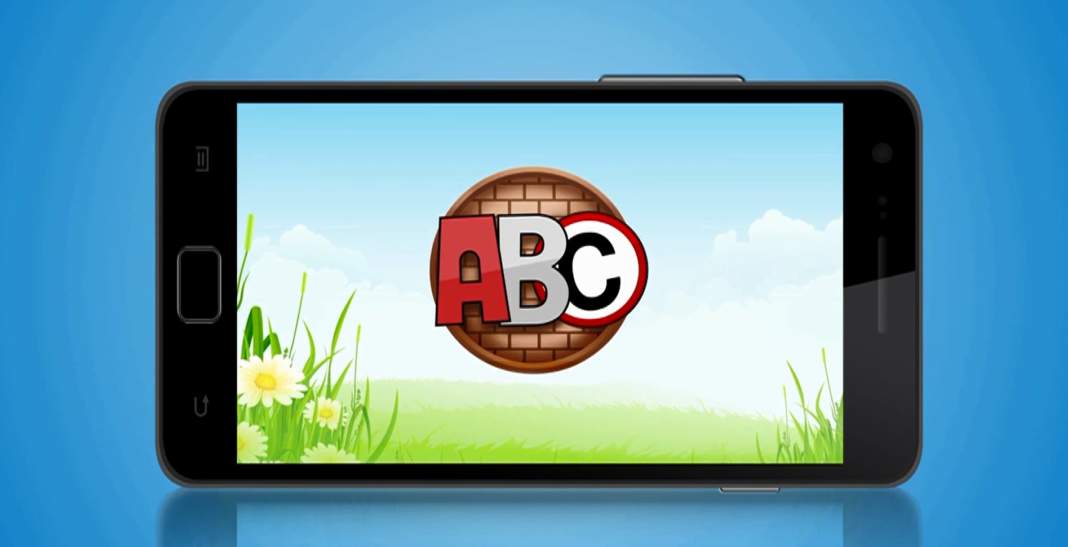 Professor de matemática cria aplicativo de alfabetização para crianças e adultos