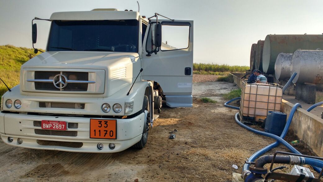 Policia prende dupla em Americana que transferia combustível roubado em Limeira