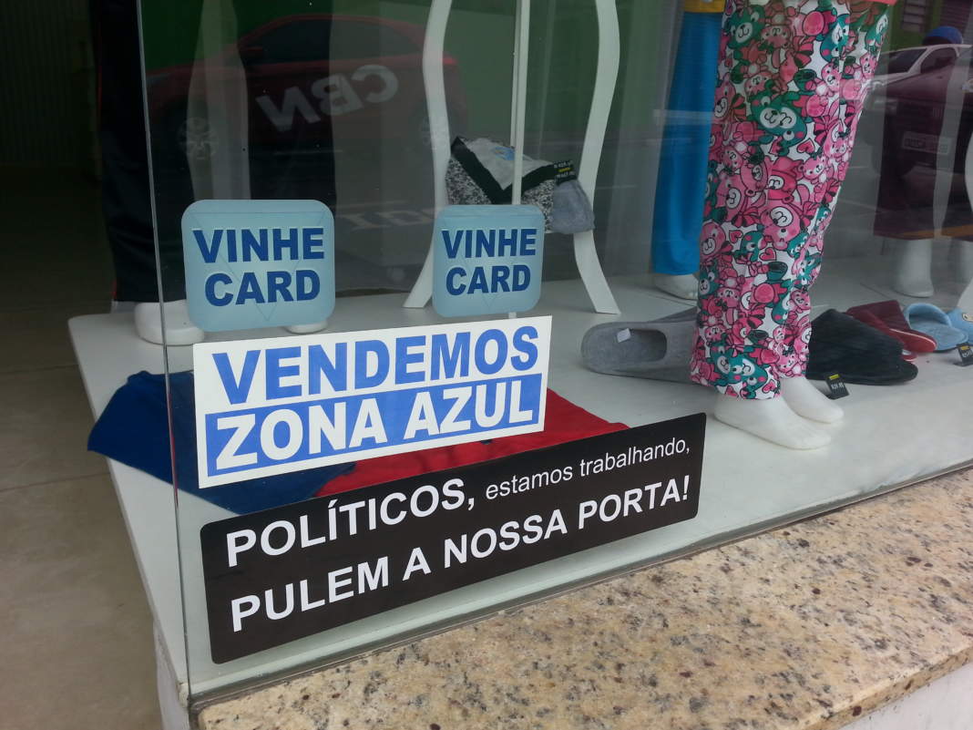 Insatisfeita, parte dos comerciantes de Vinhedo rejeita presença de políticos em campanha eleitoral