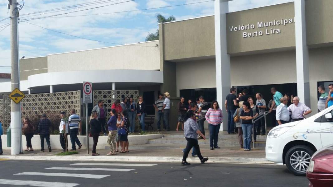 Corpo de modelo é sepultado em Santa Bárbara d’Oeste