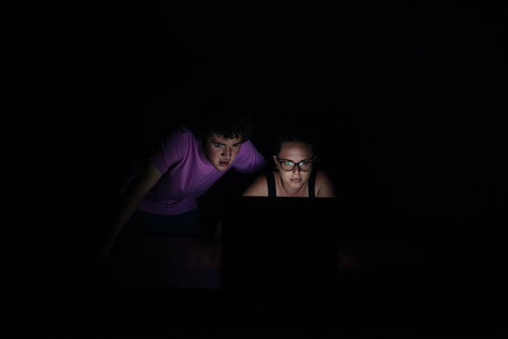 Cinema em Cena sobre redes sociais será apresentado no Teatro Castro Mendes