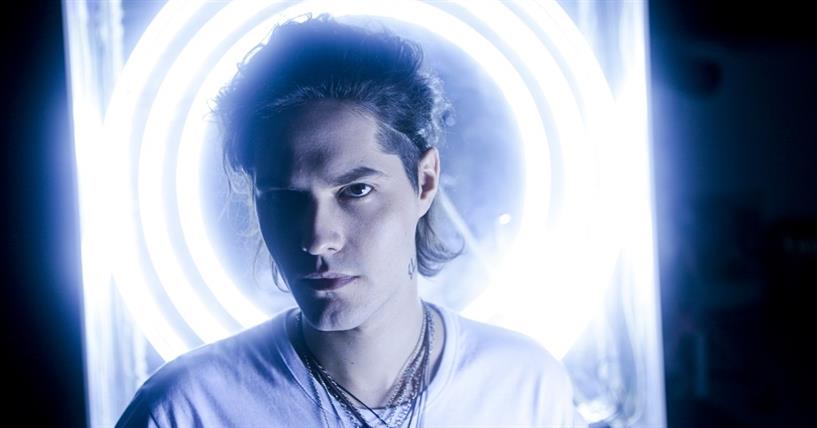 Filipe Catto se apresenta nesta sexta-feira no Sesc Campinas