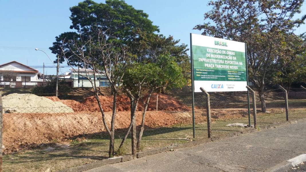 Moradores questionam demora em obra no Tancredão