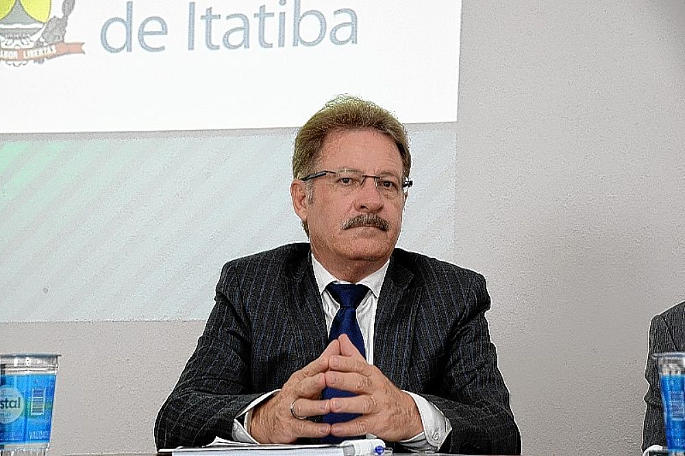 Prefeito de Itatiba é obrigado a exonerar 192 funcionários