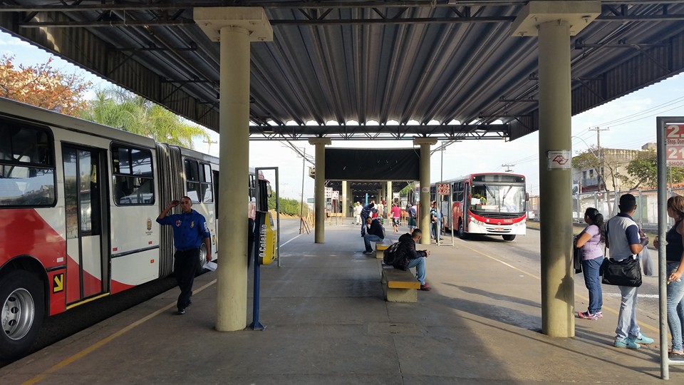 Terminal de ônibus Campo Grande é reaberto após acidente