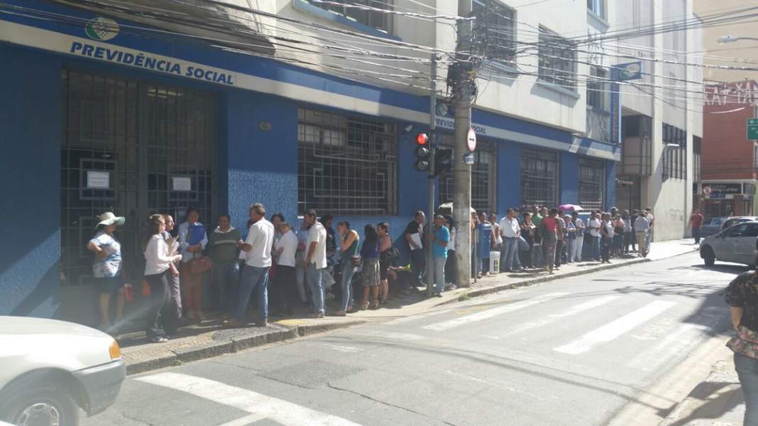 88% dos que se planejam para aposentadoria abrem mão de gastos do cotidiano, aponta pesquisa