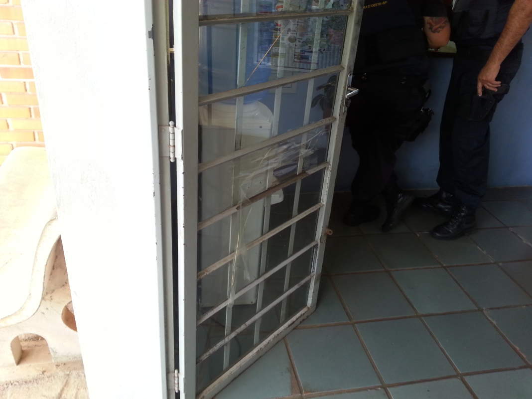 Delegacia de Santa Bárbara é alvo de bandidos durante a madrugada
