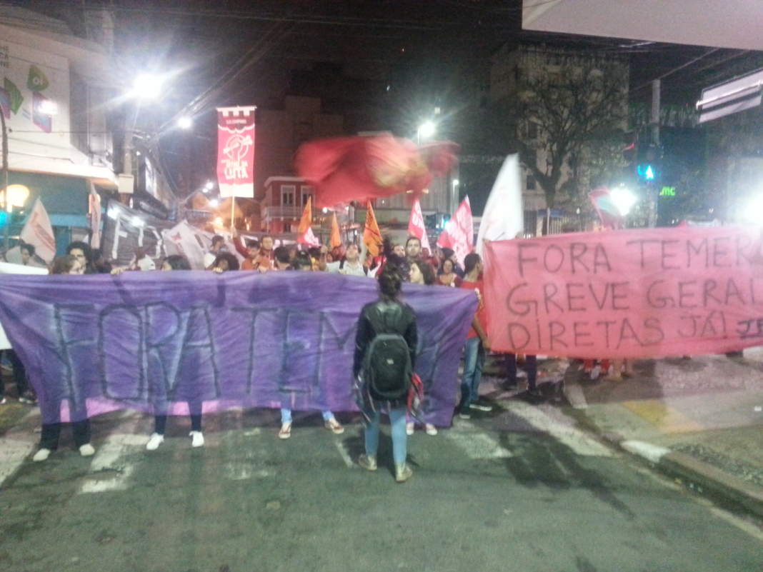 Manifestantes fazem segundo ato “Fora Temer” em Campinas