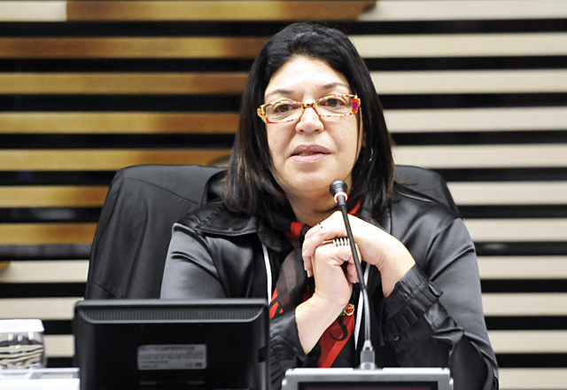 Gerente Executiva da Fundação Abrinq, Denise Cesário, fala sobre educação e propostas dos candidatos