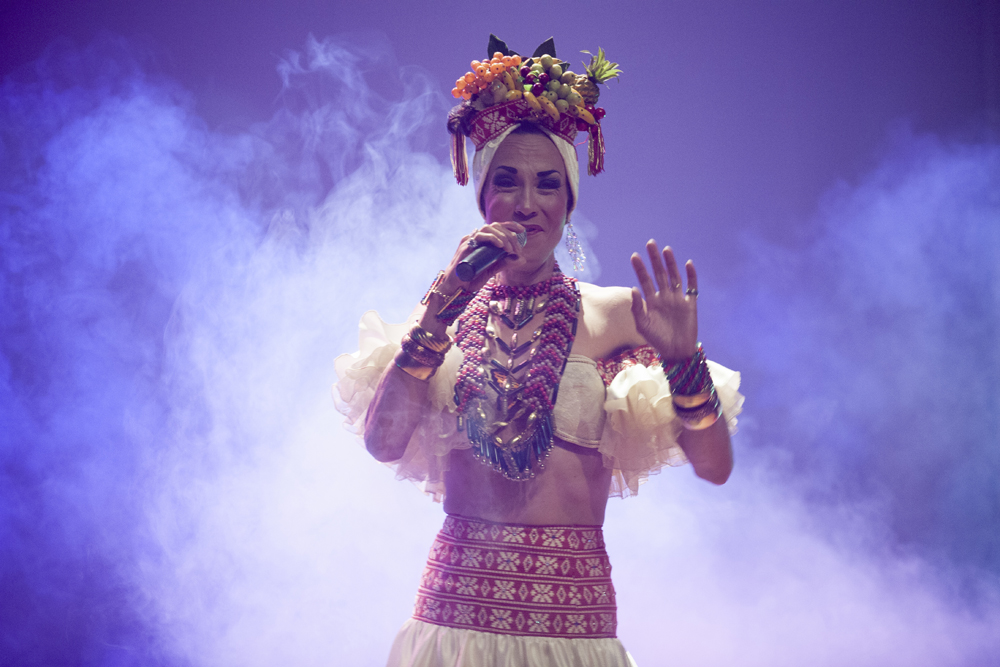 Atriz Biah Carfig fala sobre o musical “brincando com a Broadway” que acontece em Campinas no Shopping Iguatemi