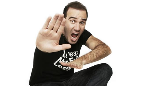 Comediante Diogo Portugal fala sobre sua apresentação na região de Campinas