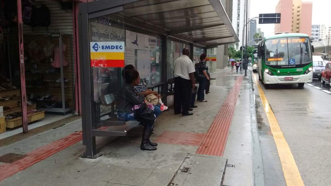 Padronização dos pontos de ônibus em Campinas deve começar no primeiro semestre de 2017