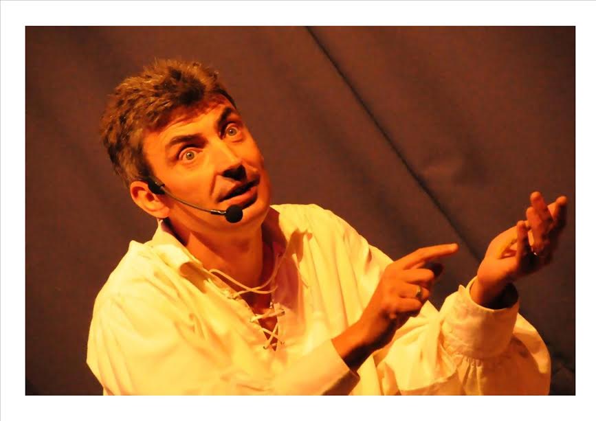 Mágico francês apresenta o espetáculo “Contos Mágicos ” , em Campinas