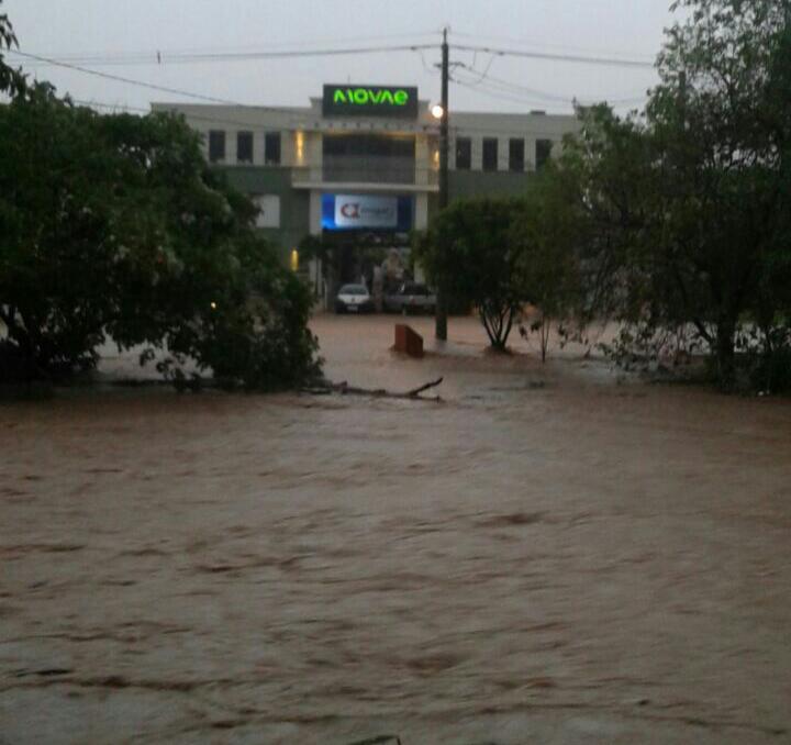 Campinas entra em estado de atenção e região registra alagamentos