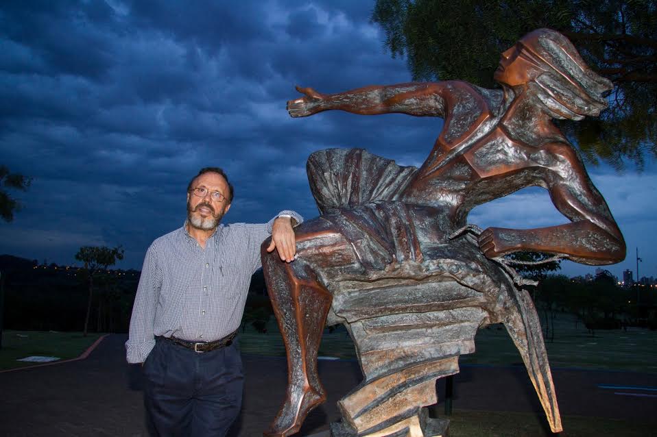 Escultor português expõe em cemitérios de Campinas