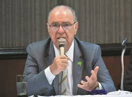 Presidente da Confederação Nacional dos Servidores Públicos, Antônio Tuccílio, critica cortes dos governos