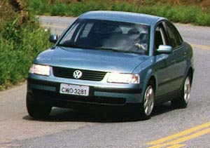 Podemos frear ou não numa curva?