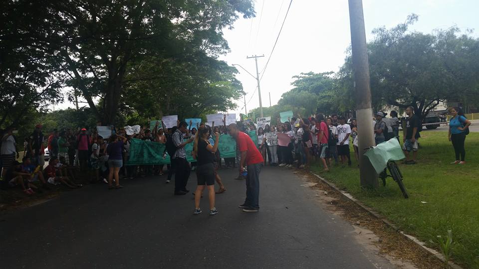 Estudantes do distrito do Campo Grande protestam contra reformas na Educação