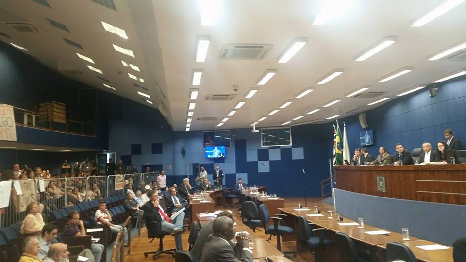 Vereadores de Campinas formam bancada contrária a projeto que determina o fechamento de bares às 23h